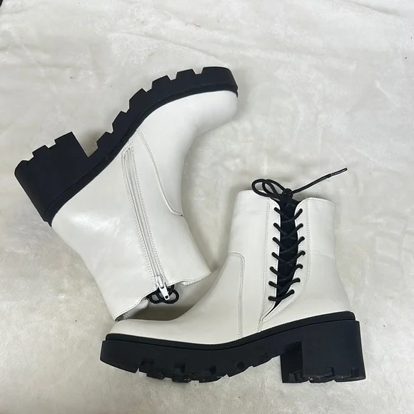 Pierre Dumas White and Black Lace Up Boots - Picture 1 of 9